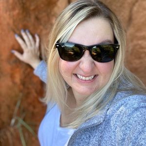 Meet your Posher, Anastasia